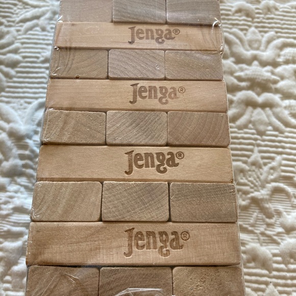 NEW JENGA Game - Picture 4 of 8